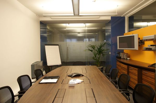 Büroinnenraumplanung Besprechungsraum